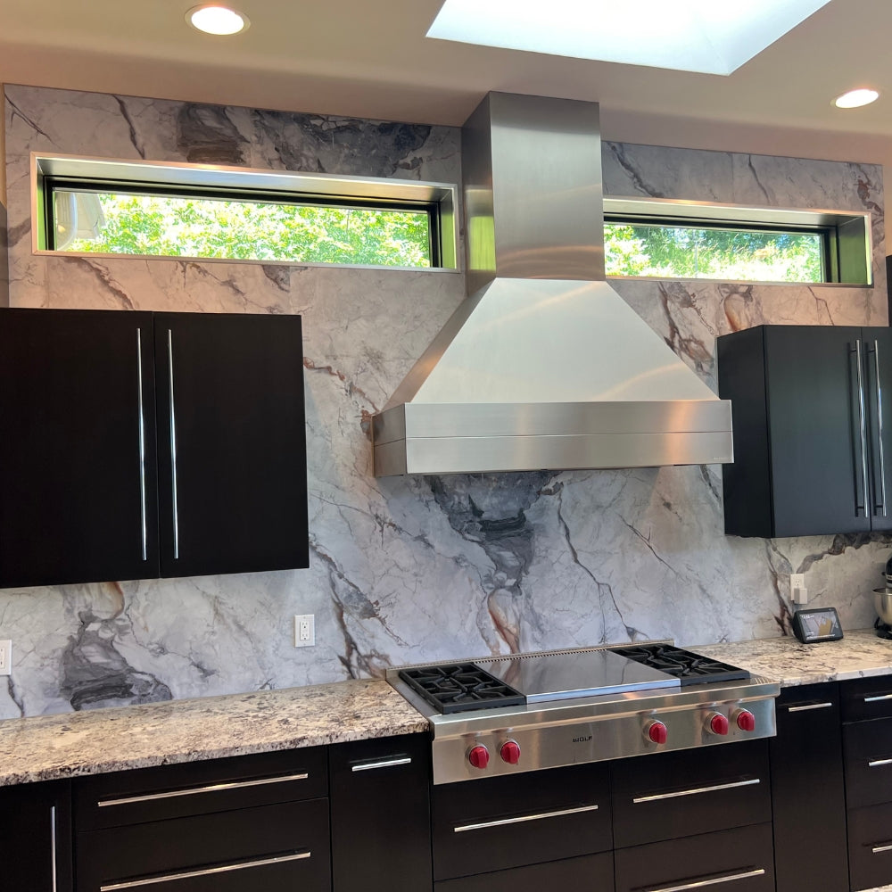 Continental Carrara Marble Wall Panel – 8 ft x 4 ft (Covers 32 sq ft)
